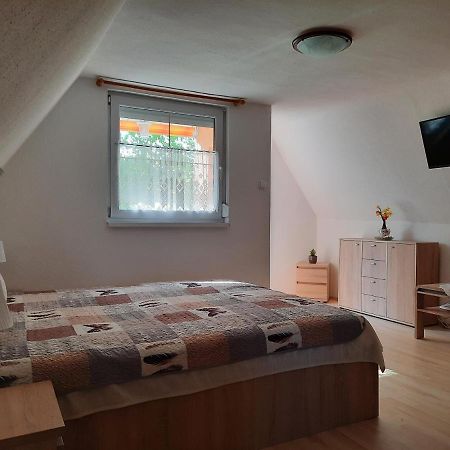 Dora Apartmanhaz Залакарош Екстер'єр фото