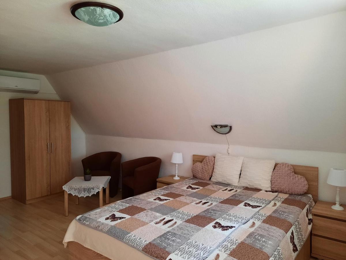 Dora Apartmanhaz Залакарош Екстер'єр фото